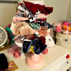 Infant girl bow/headband lot